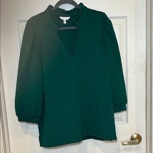 # Crown & Ivy XXL dark green Ruffle collar Blouse